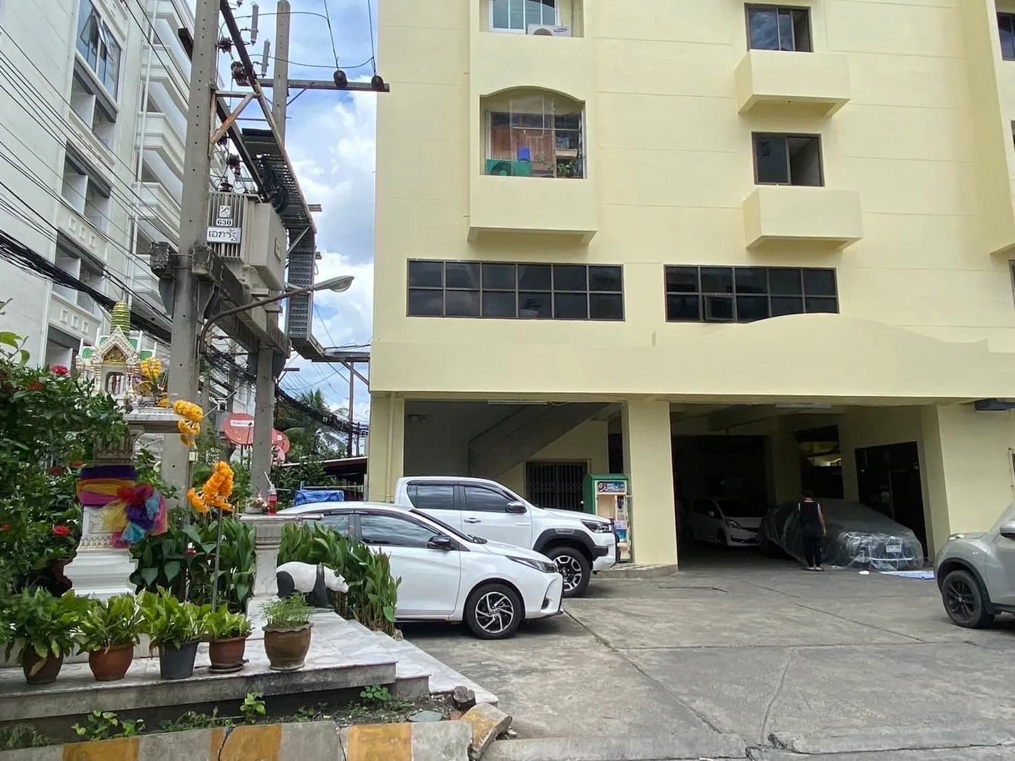 P.C.Condominium image 11