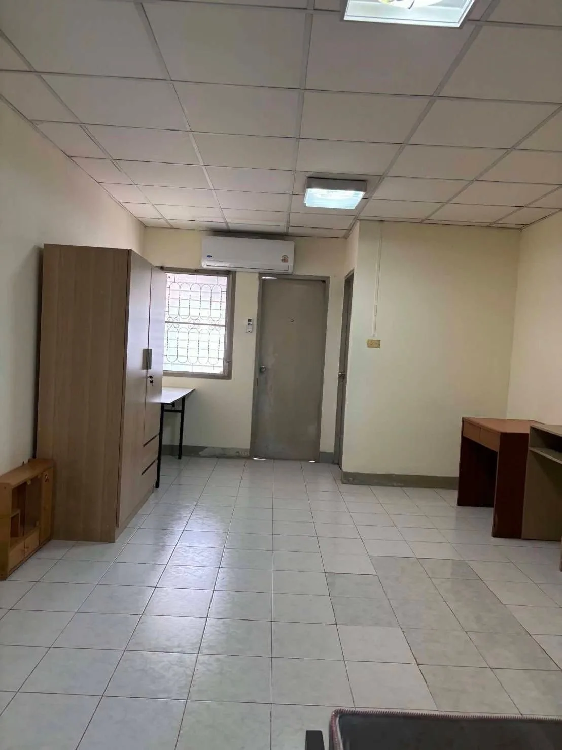 P.C.Condominium image 6