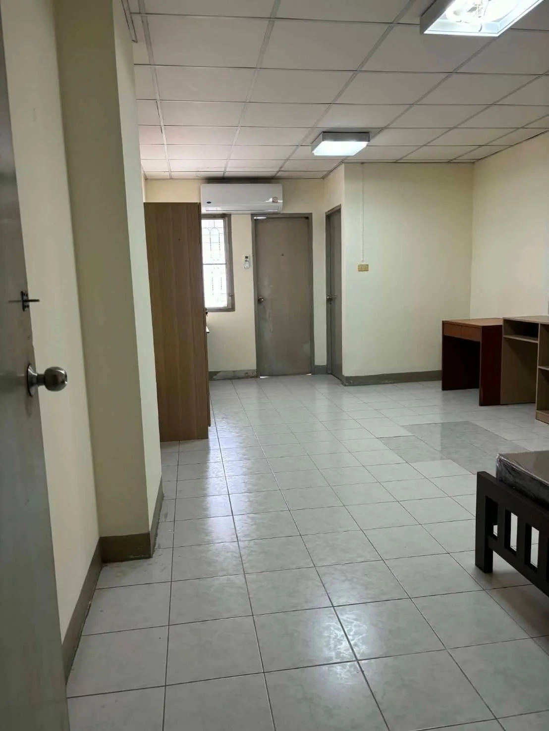 P.C.Condominium image 5
