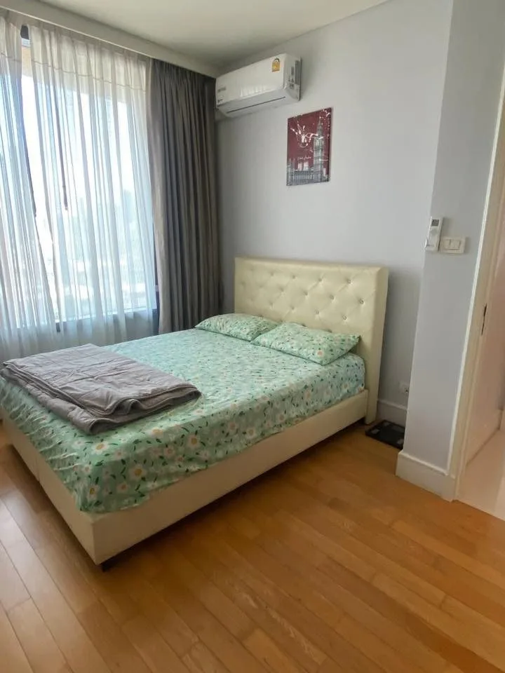 Aguston Sukhumvit 22